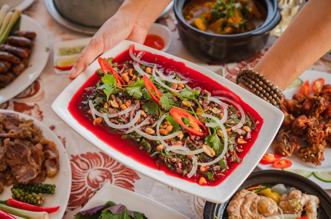 Khach San Binh Duong 호텔 퀴논 외부 사진