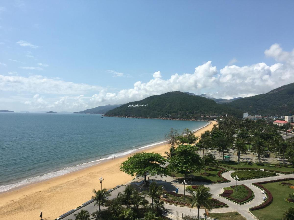 Khach San Binh Duong 호텔 퀴논 외부 사진