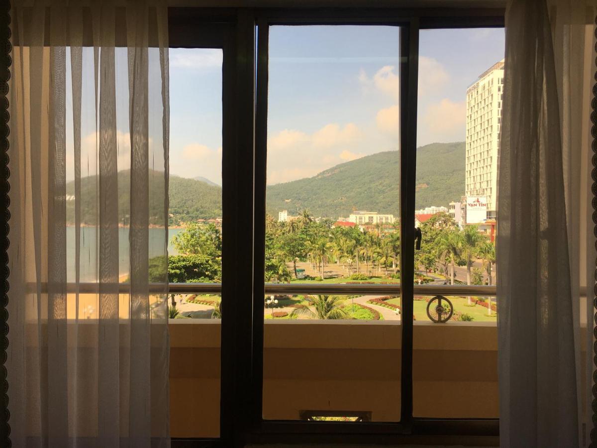 Khach San Binh Duong 호텔 퀴논 외부 사진