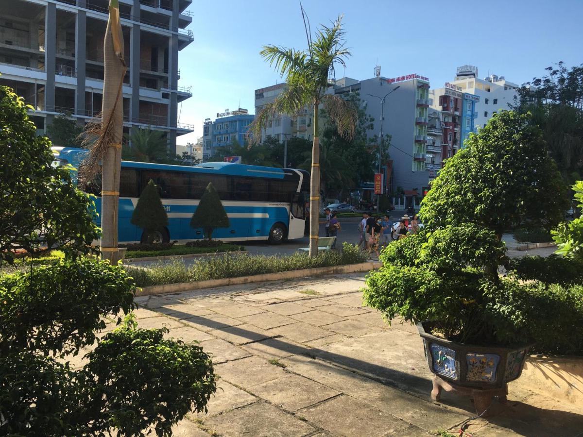 Khach San Binh Duong 호텔 퀴논 외부 사진